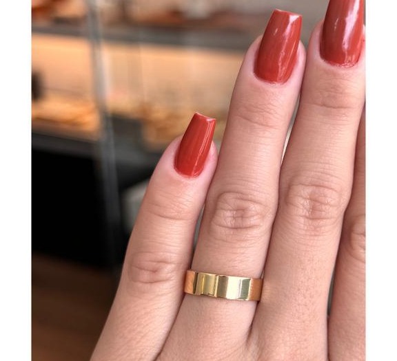 Alianca PE 5mm quadrada Ouro 18K